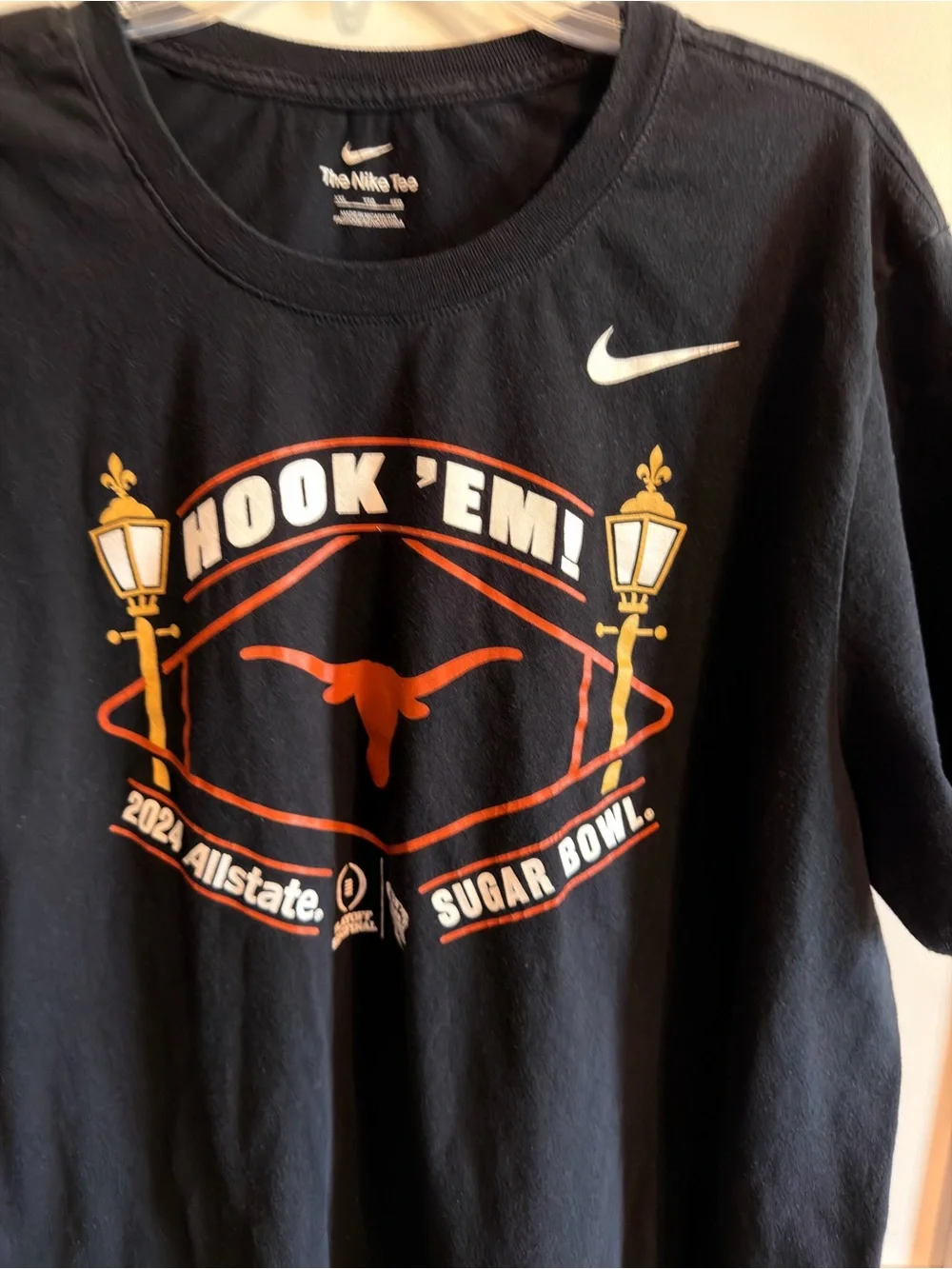 Nike Black Short-Sleeve 'Hook 'Em' Texas Longhorns Graphic Tee with Orange Logo